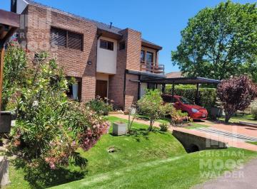 Casa · 200m² · 6 Ambientes · 1 Cochera · Casa en Venta 6 Ambientes - Country Maschwitz Club