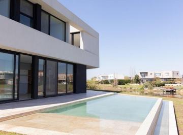 Casa · 244m² · 5 Ambientes · 1 Cochera · Casa en Venta en El Cantón Islas, El Cantón, Escobar