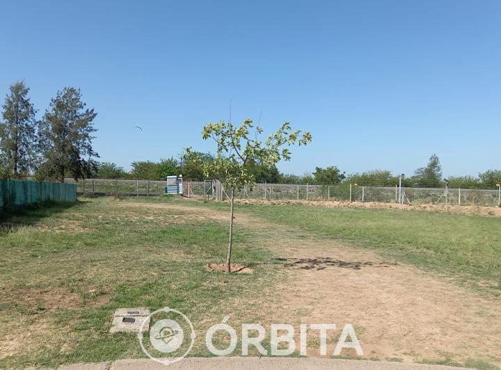 Terreno · 845m²