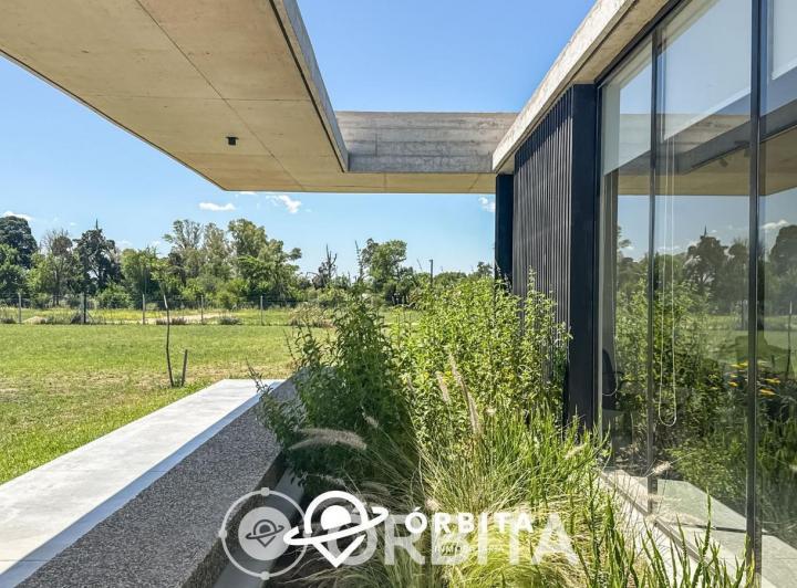 Terreno · 604m²