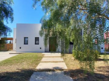 Casa · 135m² · 5 Ambientes · Casa a La Venta en San Sebastián, Escobar