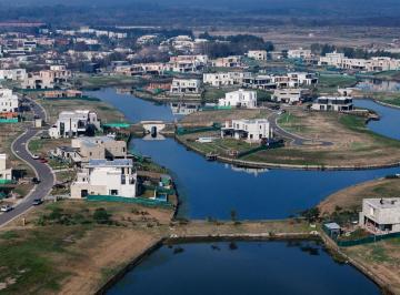 Terreno · 653m² · Lote a La Venta en San Fermin, Tigre, Al Agua
