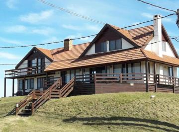 Casa · 700m² · 7 Ambientes · 4 Cocheras · Casa en Venta - 6 Dorm. 4 Baños 4 Cocheras - 1000 m² - Punta del Diablo, Uruguay