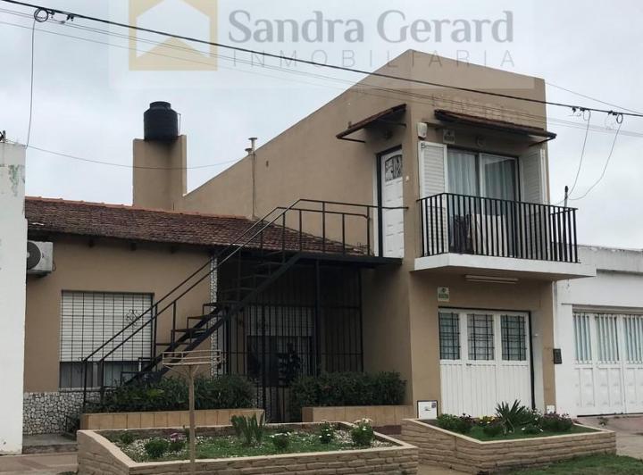 Casa · 200m² · 6 Ambientes · 1 Cochera
