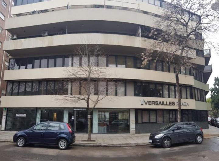 Departamento de 2 Ambientes y Medio en El Complejo "Versallies Plaza"