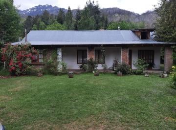 Campo · 145m² · 6 Ambientes · 2 Casas en Chacra de 3.86 Hec. (El Hoyo - Chubut - B° Catarata)