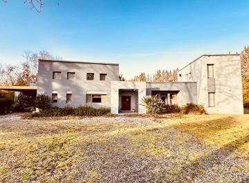 Casa · 350m² · 5 Ambientes · 7 Cocheras · Alquiler Casa en Barrio Cerrado Colonia de Chacras Cardales