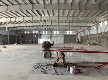 Bodega-Galpón · 2600m² · Deposito en Alquiler 3200 m² / a Estrenar