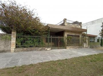 Casa de 3 ambientes, Morón · Haedo Sur - Casa de Tres Ambientes a Modernizar.