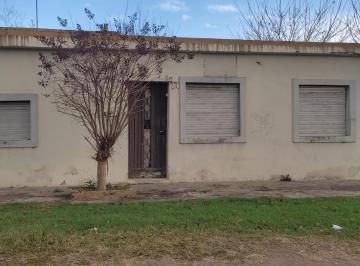 Casa · 71m² · 3 Ambientes · Casa Dos Dorm. en Venta Zona Comercial Apto Local