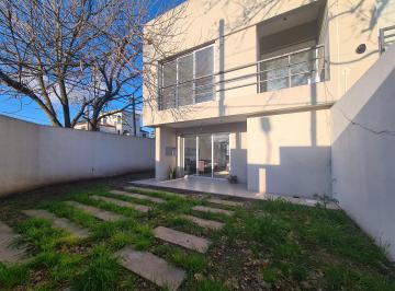 Casa de 4 ambientes, La Plata · Oportunidad Apto Banco! Amplio Duplex a Estrenar de 3 Dorm.