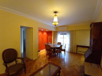 Departamento · 68m² · 3 Ambientes · 1 Cochera · Departamento de 3 Ambientes, con Cochera, Seguridad 24 Hs. - Recoleta