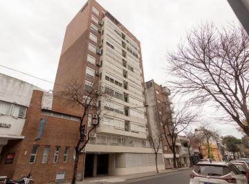 Departamento · 132m² · 5 Ambientes · 1 Cochera · Catamarca Al 2400 - Venta Departamento 3 Dorm. con Cochera en Rosario