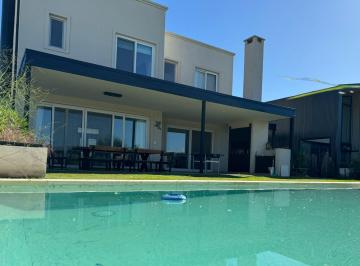 Casa · 180m² · 5 Ambientes · 2 Cocheras · Casa - Vila Marina II