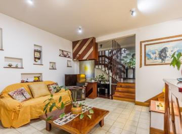 Casa · 244m² · 5 Ambientes · 2 Cocheras · Venta Casa 6 Amb con Jardín Villa Luro