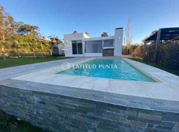 Foto1 · Moderna Casa en Piriapolis.