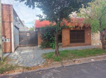 Casa · 150m² · 7 Ambientes · 2 Cocheras · Casa