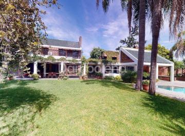 Casa · 760m² · 11 Ambientes · 3 Cocheras · Casa en Venta Merlo