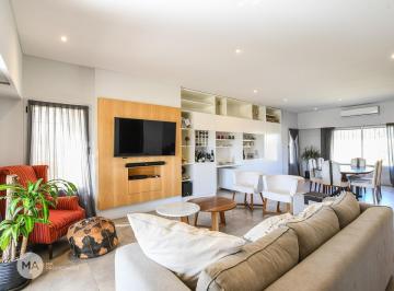 Casa · 267m² · 6 Ambientes · 2 Cocheras · Casa 4 Dorm., Jardín, Piscina - Av Jorge Newbery 8600 - Fisherton, Rosario | Venta