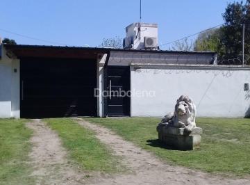 Quinta vacacional · 150m² · 4 Ambientes · 1 Cochera · Casa Quinta en Venta o Permuta Ubicado en Moreno, Moreno