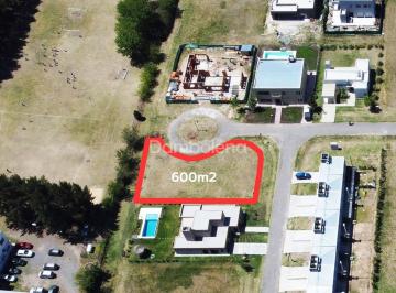 Terreno · 600m² · Terreno Lote en Venta Barrio Cerrado Sólar de Álvarez - Moreno
