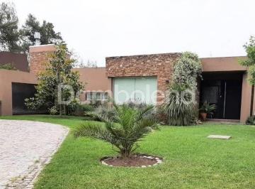 Casa · 183m² · Casa en Venta, El Casco de Alvarez, Moreno