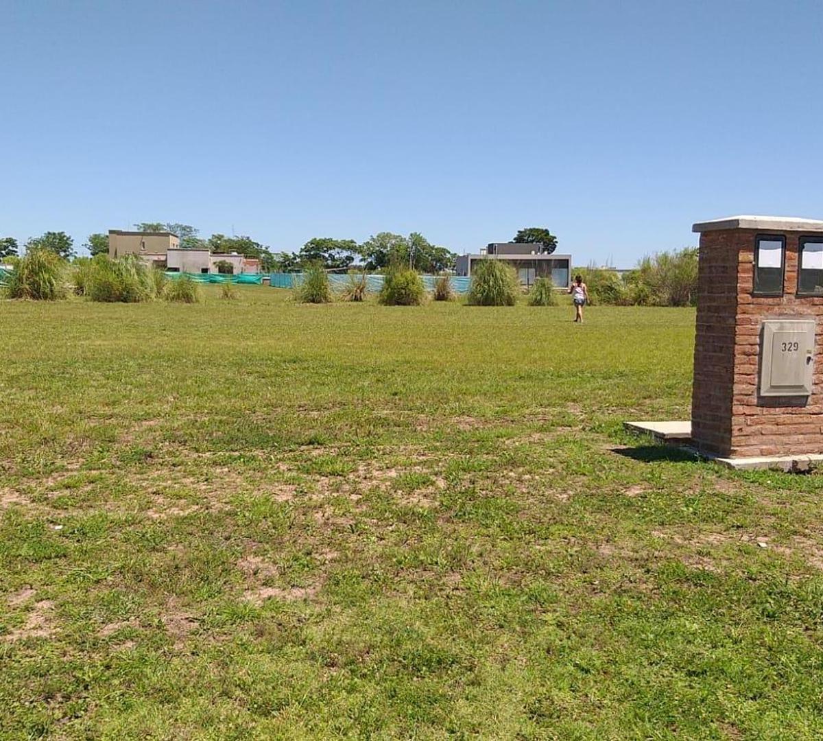 Lote Interno Central Con Pulmon Verde En Barrio Santa Elena, Pilar Del,  Santa Elena, Zelaya