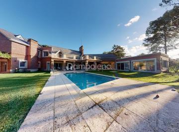 Casa · 410m² · 5 Ambientes · 2 Cocheras · Casa en Venta, San Diego