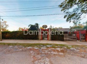 Quinta vacacional · 190m² · 4 Ambientes · 1 Cochera · Casa Quinta en Venta o Permuta Ubicado en Moreno, G. B. a. Zona Oeste