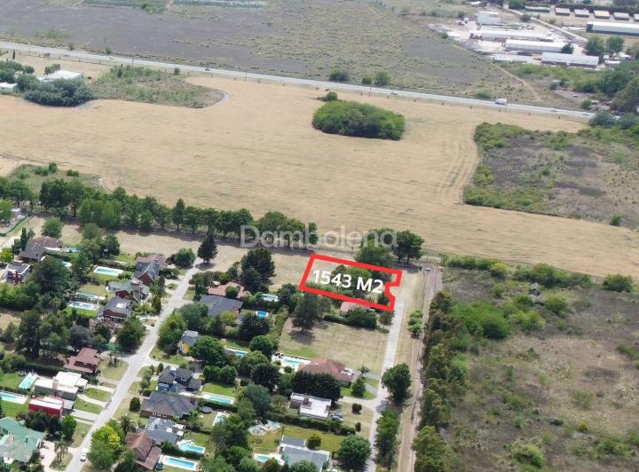 Terreno · 1543m²