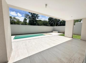 Departamento de 5 ambientes, Rosario · Casa en Venta en Barrio Privado en Fisherton 3 Dorm. C/ Patio y Pileta