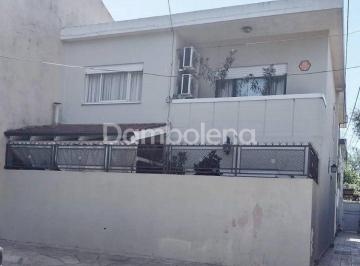 Departamento · 110m² · 4 Ambientes · 1 Cochera · Departamento en Venta o Permuta Ubicado en Castelar, Morón, G. B. a. Zona Oeste