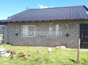 Casa · 80m² · 3 Ambientes · 1 Cochera · Casa en Venta o Permuta Ubicado en Brandsen, G. B. a. Zona Sur