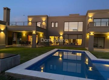 Casa · 400m² · 5 Ambientes · 2 Cocheras · Casa en Venta Terravista, General Rodríguez
