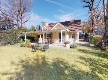 Casa · 180m² · 4 Ambientes · 1 Cochera · Casa Chalet en Venta en Cardenal del Monte, General Rodríguez