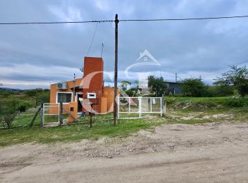Casa de 4 ambientes, Estancia Vieja · Casa con 913 m² Te Terreno Frente Al Indio Bamba - Estancia Vieja