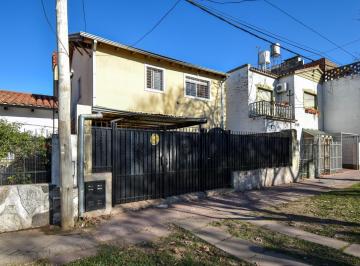 Casa · 90m² · 6 Ambientes · 1 Cochera · Casa en Venta Washington Al 900