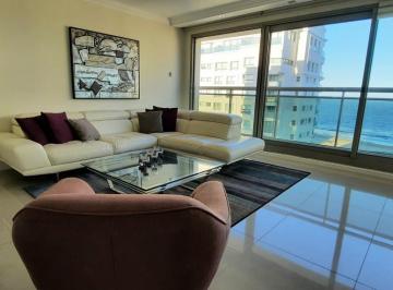 Departamento · 1m² · 4 Ambientes · 1 Cochera · Departamento en Playa Brava