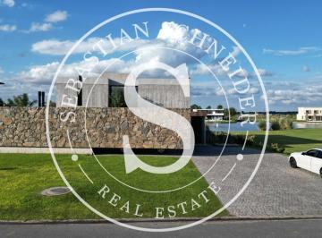 Casa de 5 ambientes, Ezeiza · Espectacular Casa en Venta en Terralagos Canning con Fondo a Laguna
