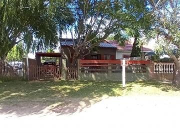 Casa de 3 ambientes, Mar del Tuyú · Casa Al Frente con Frente con Sobre Parcela de 251 m