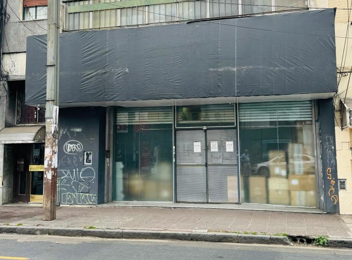 Local comercial · 400m²