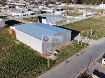 Bodega-Galpón · 525m² · Galpon Ubicado en Ciudad de Azul.
