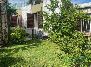 Casa · 147m² · 4 Ambientes · 1 Cochera · Venta - Toma Depto. C/ Parte de Pago - Ref. 3707