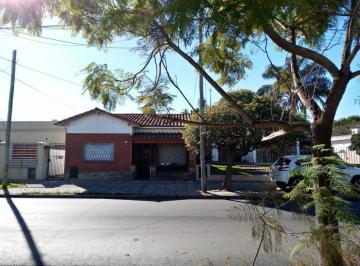 Casa · 150m² · 4 Ambientes · Casa en Venta en Ramos Mejia