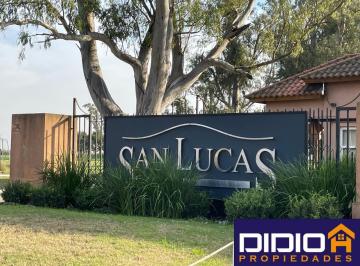 Casa · 200m² · 4 Ambientes · 1 Cochera · Casa Venta San Lucas San Vicente
