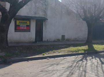 Casa · 70m² · 3 Ambientes · 2 Cocheras · Casa Refaccionada a Nueva Bien Ubicada
