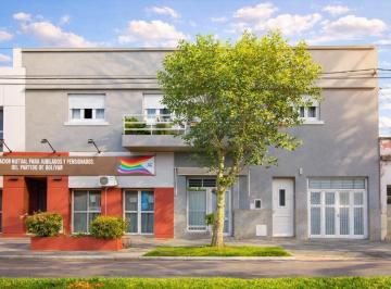 Casa · 195m² · 8 Ambientes · 1 Cochera · Casa de Tres Dorm. con Local Comercial y Quincho | San Carlos de Bolívar
