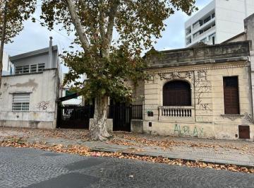 Casa · 364m² · 15 Ambientes · 3 Cocheras · Venta de Importante Propiedad Ubicada en Diag. 77 9 y 42