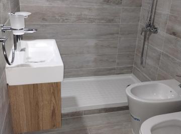 Departamento 66m² Alquiler Flores Norte · Departamento de 3 Ambientes Al Frente con Balcón – Excelente Ubicación
