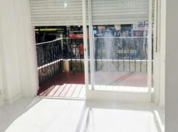 Departamento de 3 ambientes, Flores · Departamento de 3 Ambientes Al Frente con Balcón – Excelente Ubicación